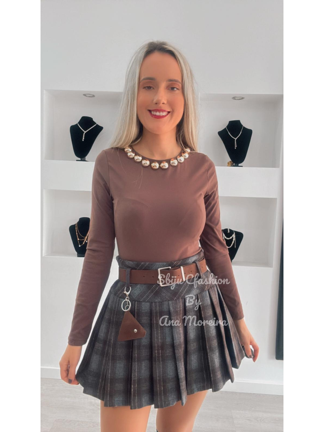 Body com Detalhe de Colar Dourado 2