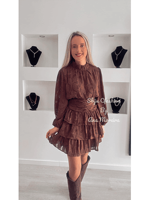 Vestido de Folhos Castanho com Padrão