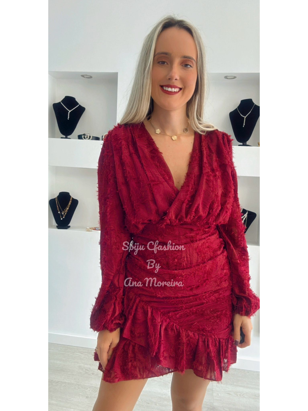 Vestido com Folho e Relevo 6