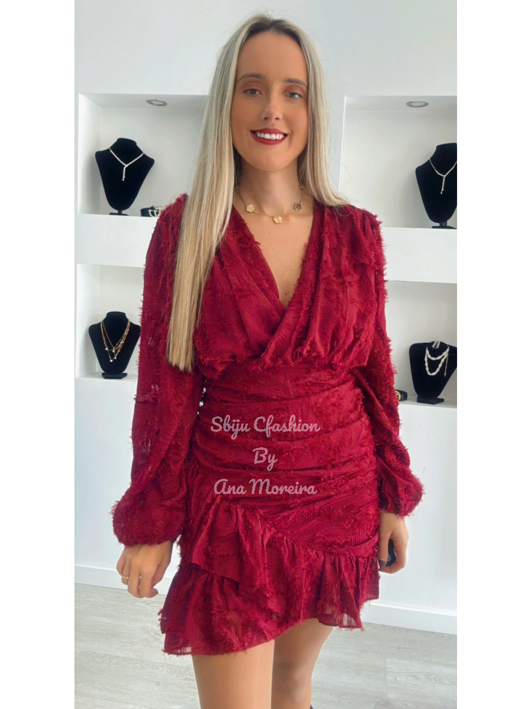 Vestido com Folho e Relevo 7