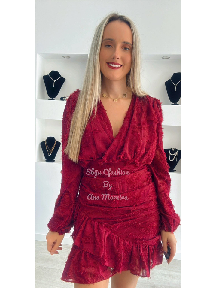 Vestido com Folho e Relevo 8