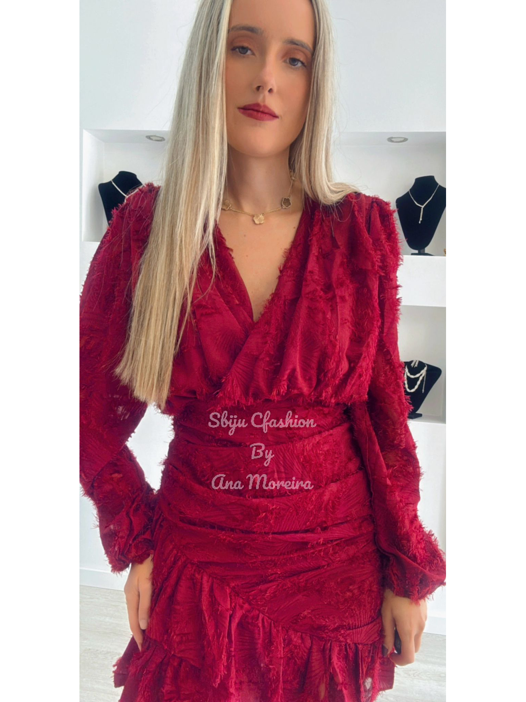 Vestido com Folho e Relevo 9