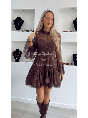 Vestido Rodado em Renda Forrado