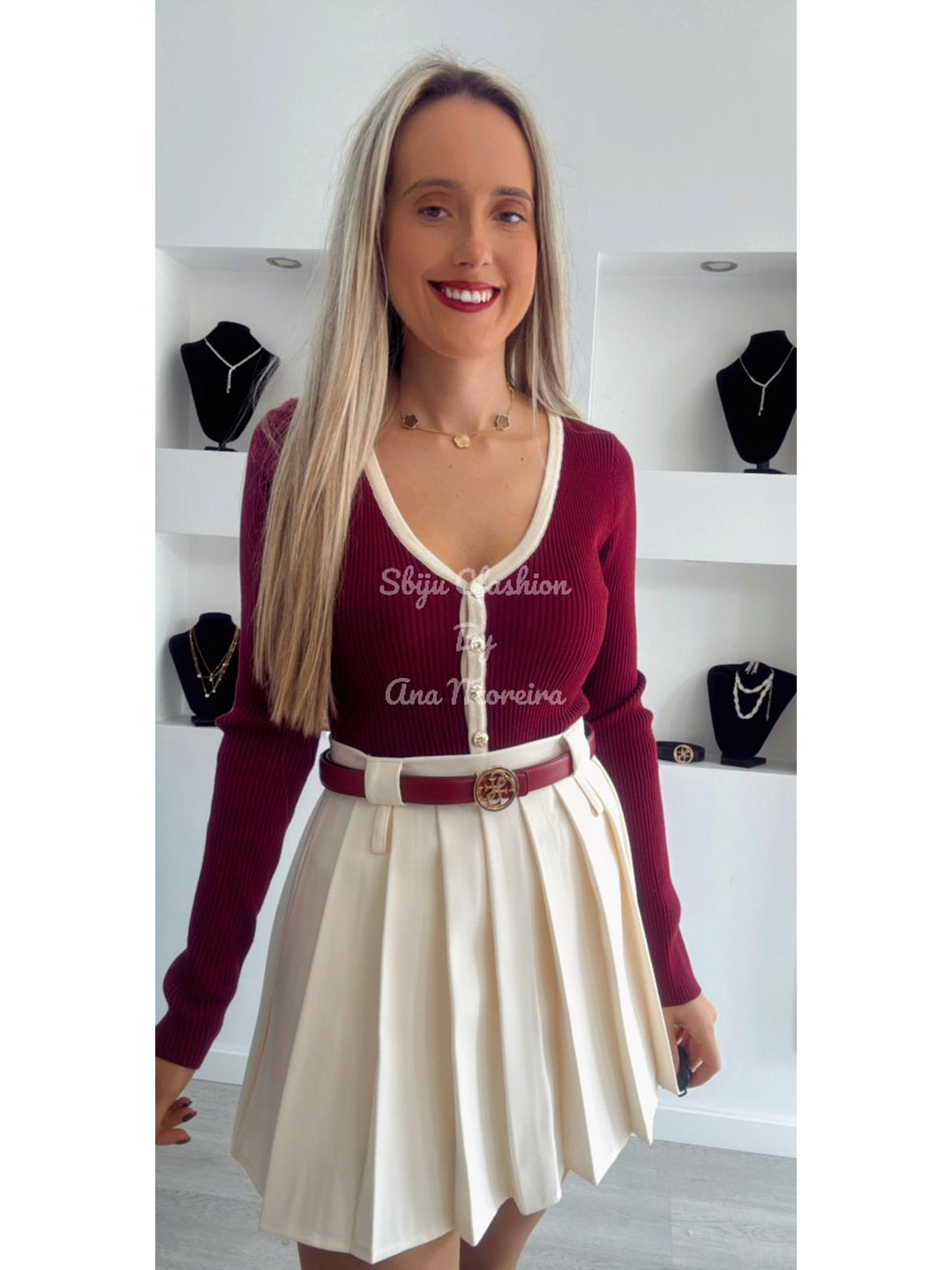 Body em Malha com Botões e Decote - TU 3