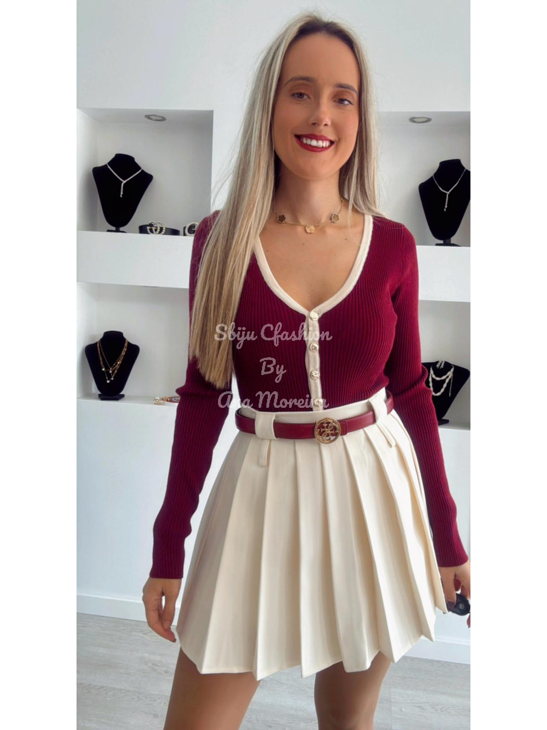 Body em Malha com Botões e Decote - TU 1