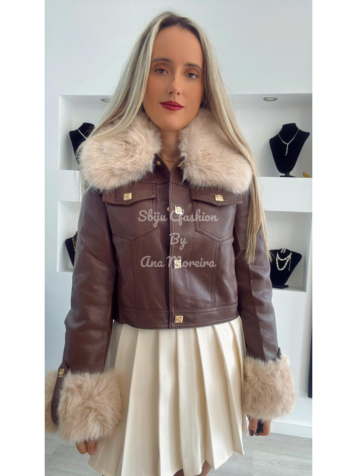 Casaca em Ecopele Forrada a Pelo com Gola Removível 9