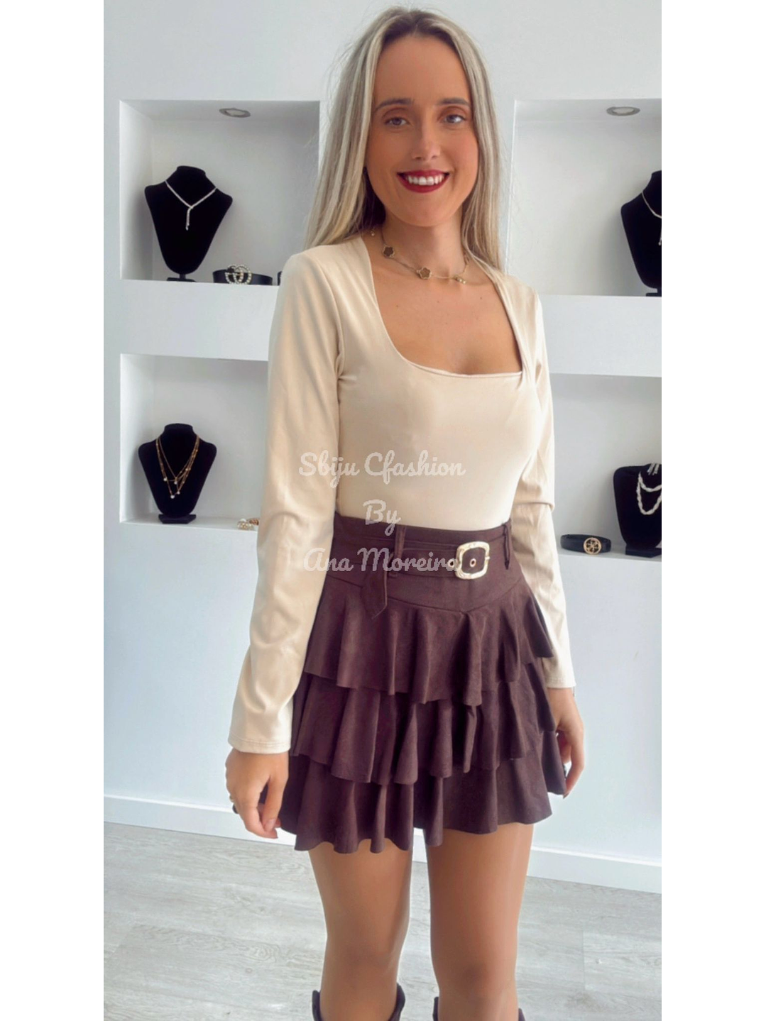 Saia-Calção com Folhos e Cinto 8