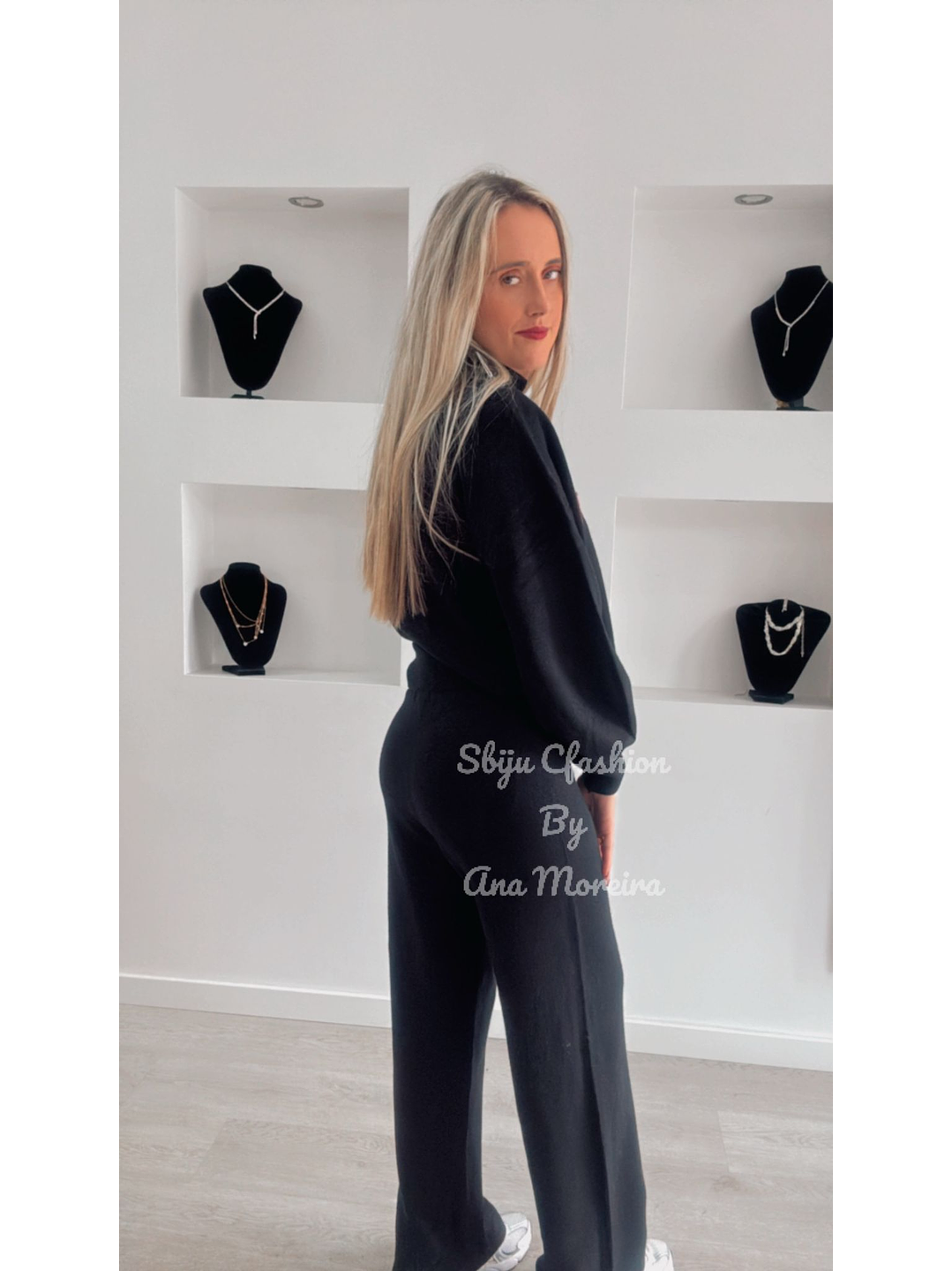 Fato de Treino em Malha com Gola e Detalhe de Coração - TU 8