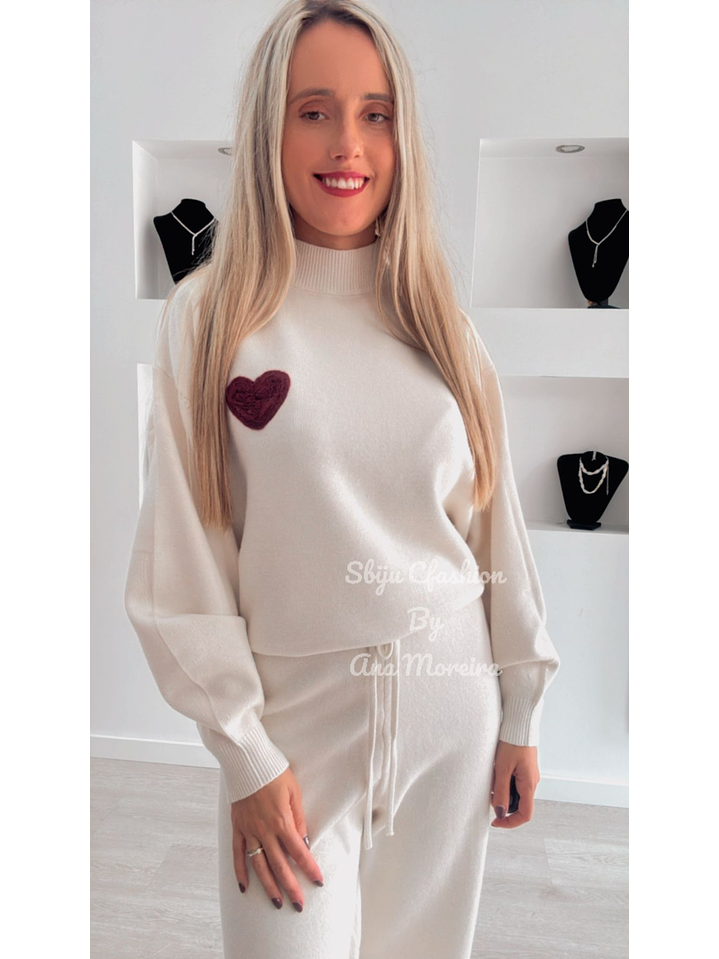 Fato de Treino em Malha com Gola e Detalhe de Coração - TU 12