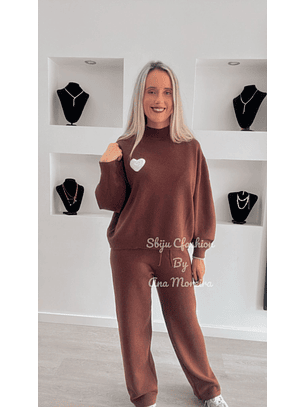 Fato de Treino em Malha com Gola e Detalhe de Coração - TU