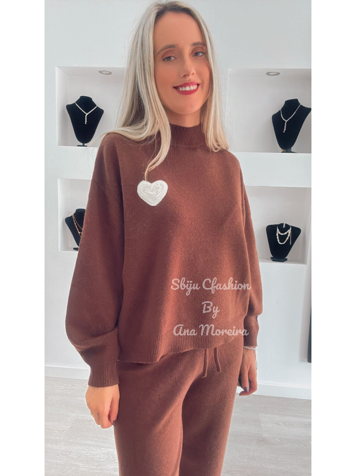 Fato de Treino em Malha com Gola e Detalhe de Coração - TU 5