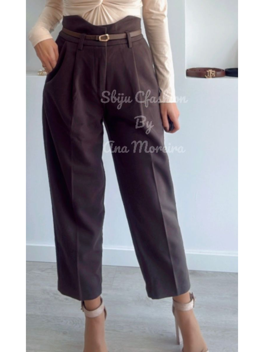 Calça em Fazenda de Cinta Alta com Cinto 3