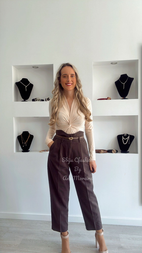 Calça em Fazenda de Cinta Alta com Cinto - XL