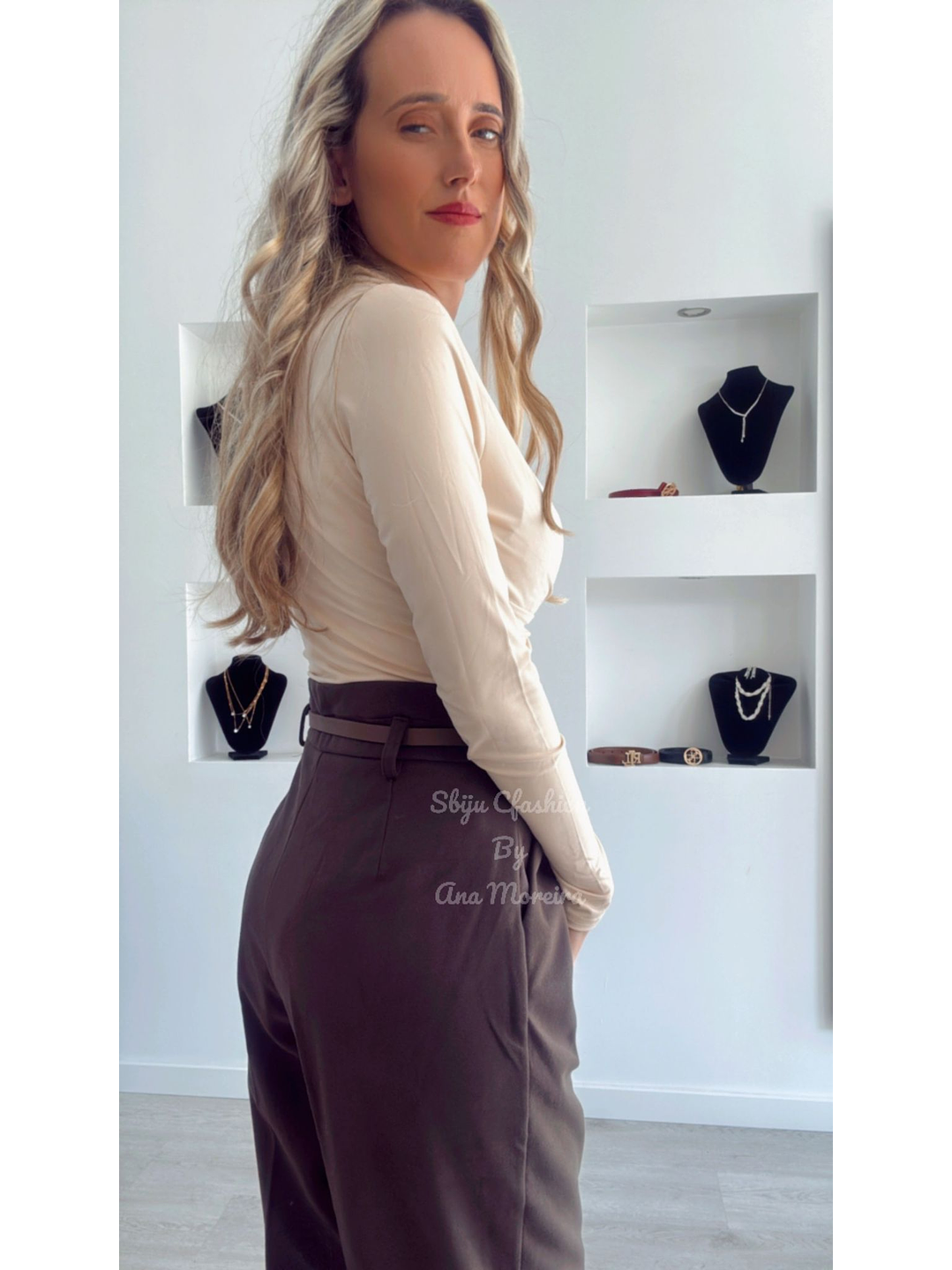 Calça em Fazenda de Cinta Alta com Cinto 4