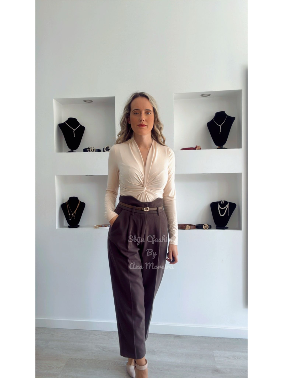 Calça em Fazenda de Cinta Alta com Cinto 8