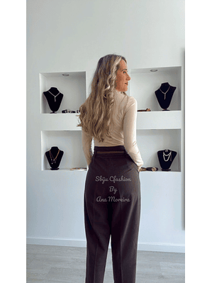 Calça em Fazenda de Cinta Alta com Cinto - XL