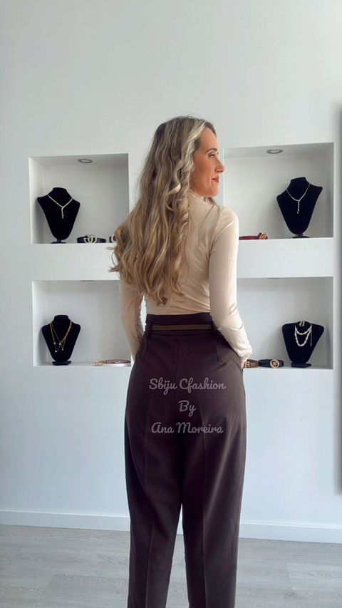 Calça em Fazenda de Cinta Alta com Cinto - XL