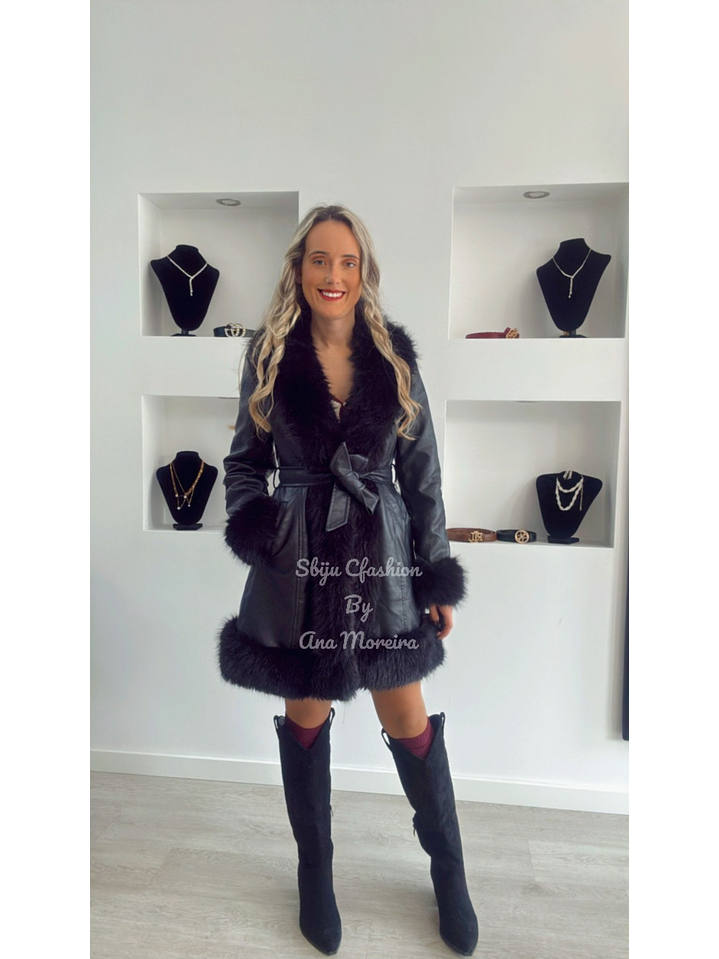 Casaco Comprido em Ecopele com Pelo 9