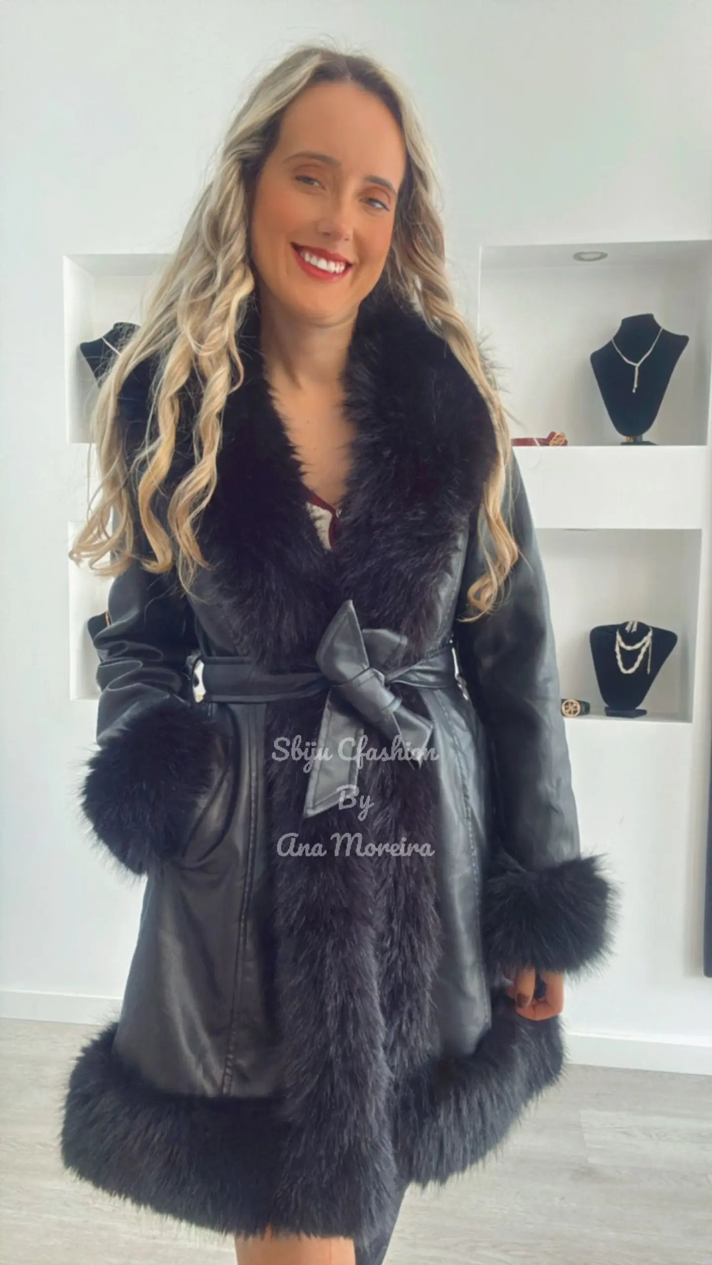 Casaco Comprido em Ecopele com Pelo 10