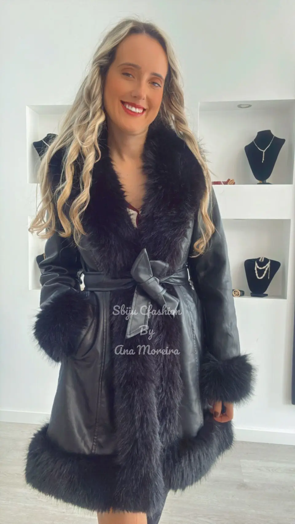 Casaco Comprido em Ecopele com Pelo 10