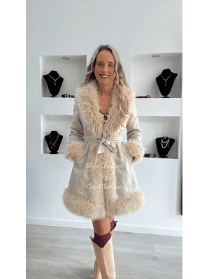 Casaco Comprido em Ecopele com Pelo