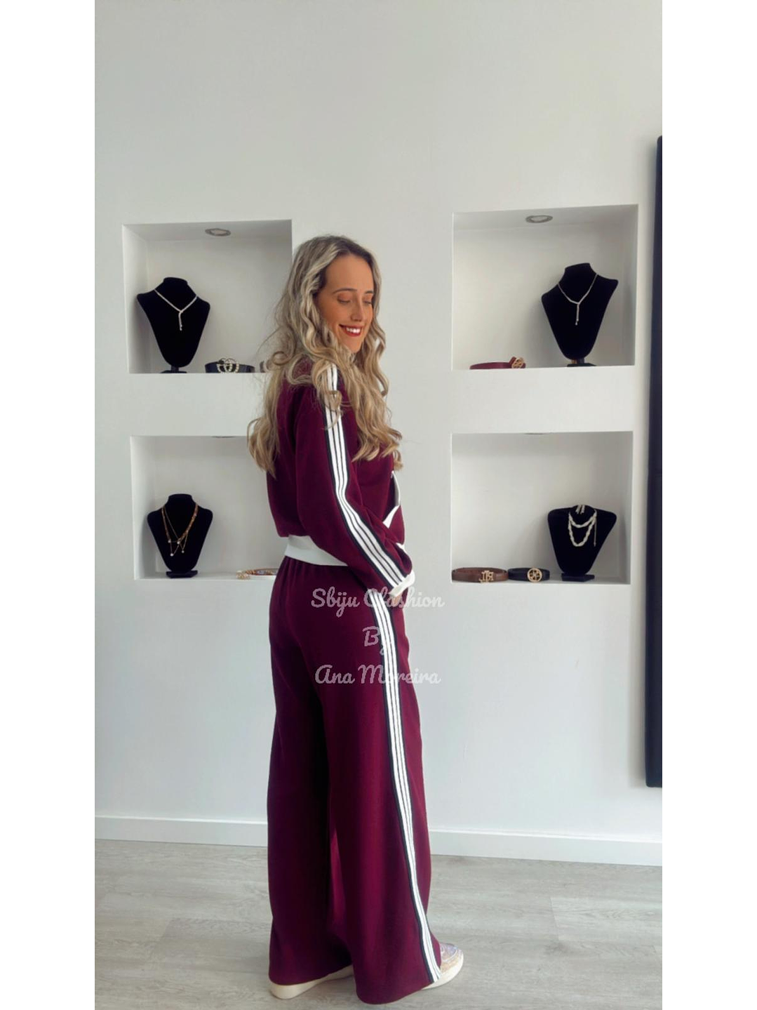 Fato de Treino com Riscas Brancas – TU 2