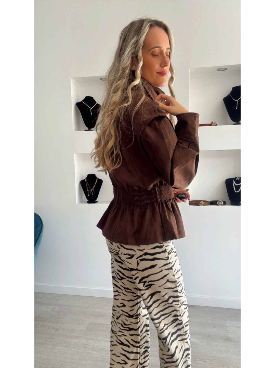 Casaco em Pele de Pêssego com Elástico na Cinta 2