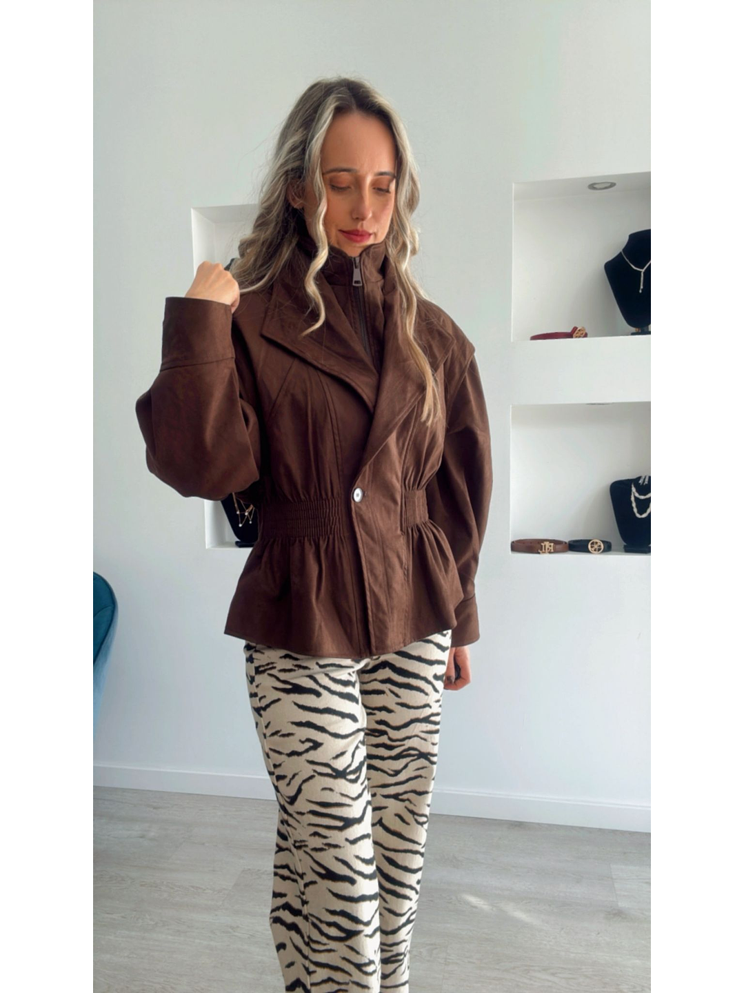 Casaco em Pele de Pêssego com Elástico na Cinta 4