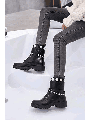 Bota Militar em Ecopele com Pérolas 