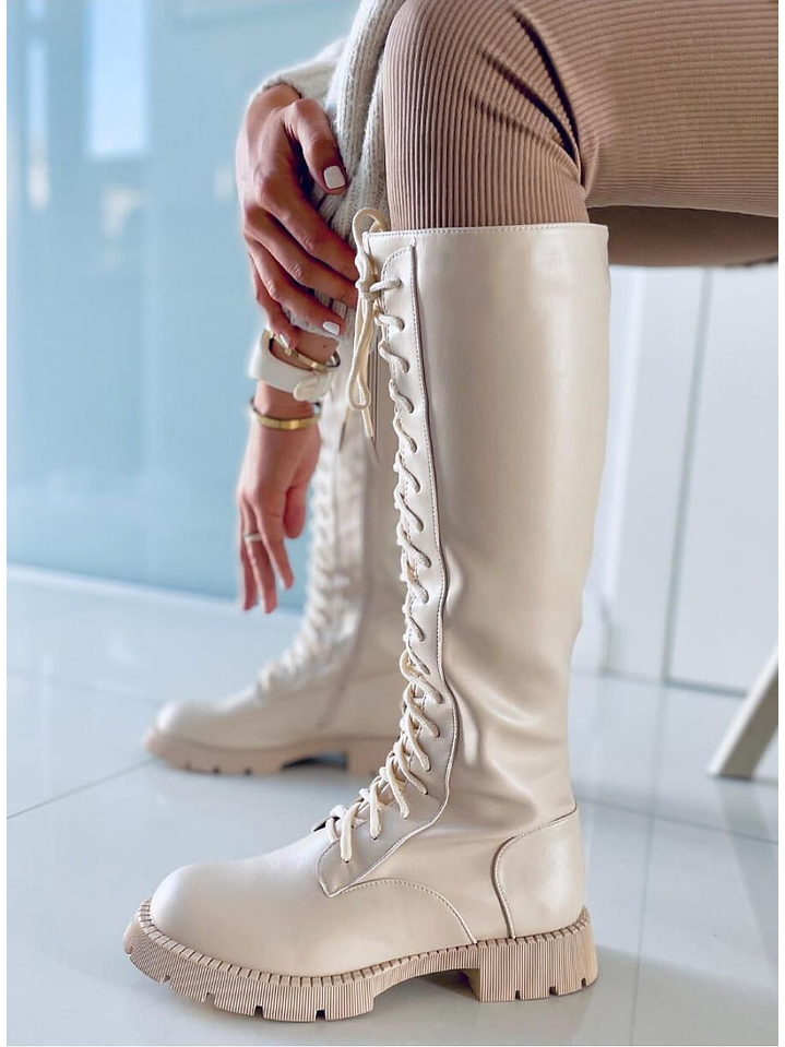 Botas de Cano Alto Bege com Cordão 1