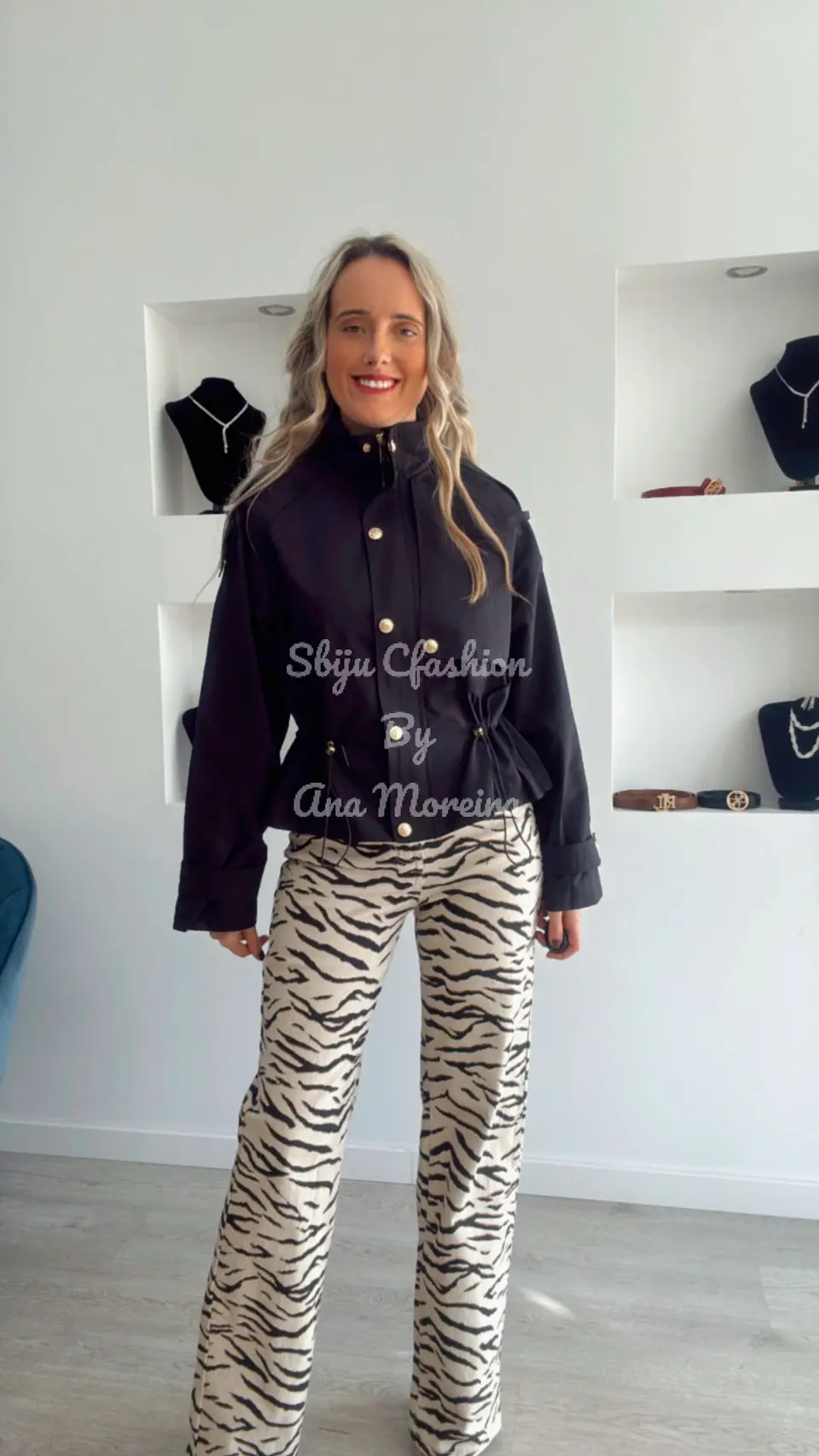 Parka Curta Ajustável na Cinta 7