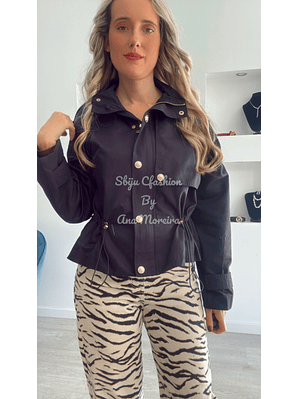Parka Curta Ajustável na Cinta