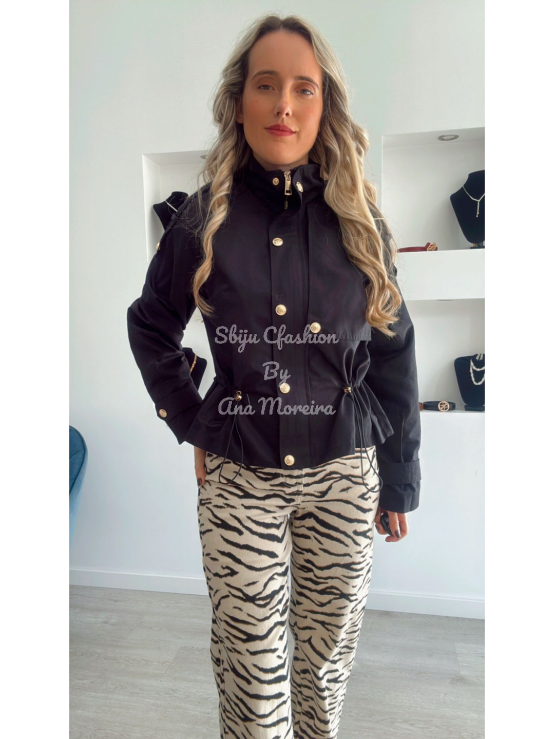 Parka Curta Ajustável na Cinta 6