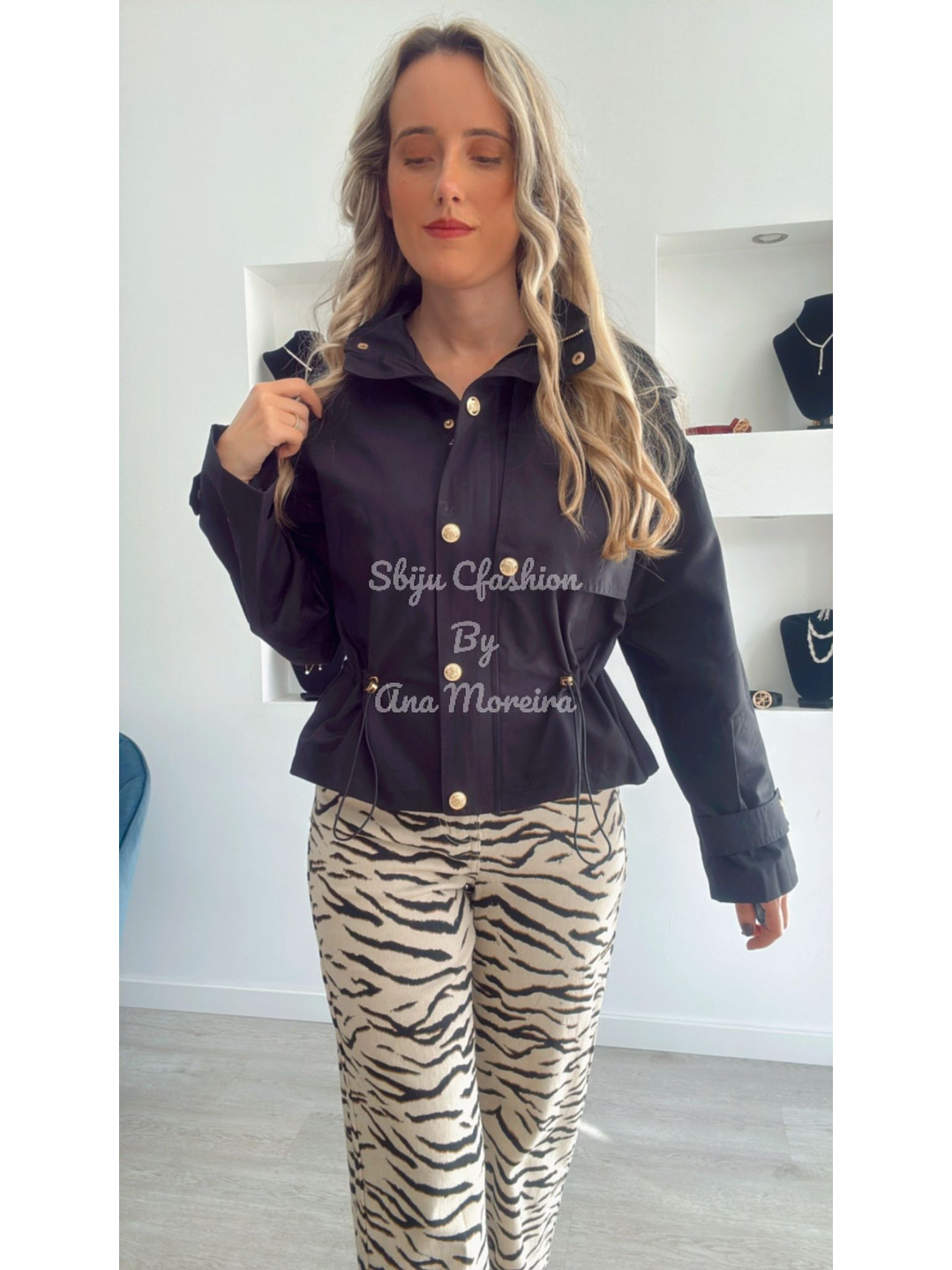 Parka Curta Ajustável na Cinta 5