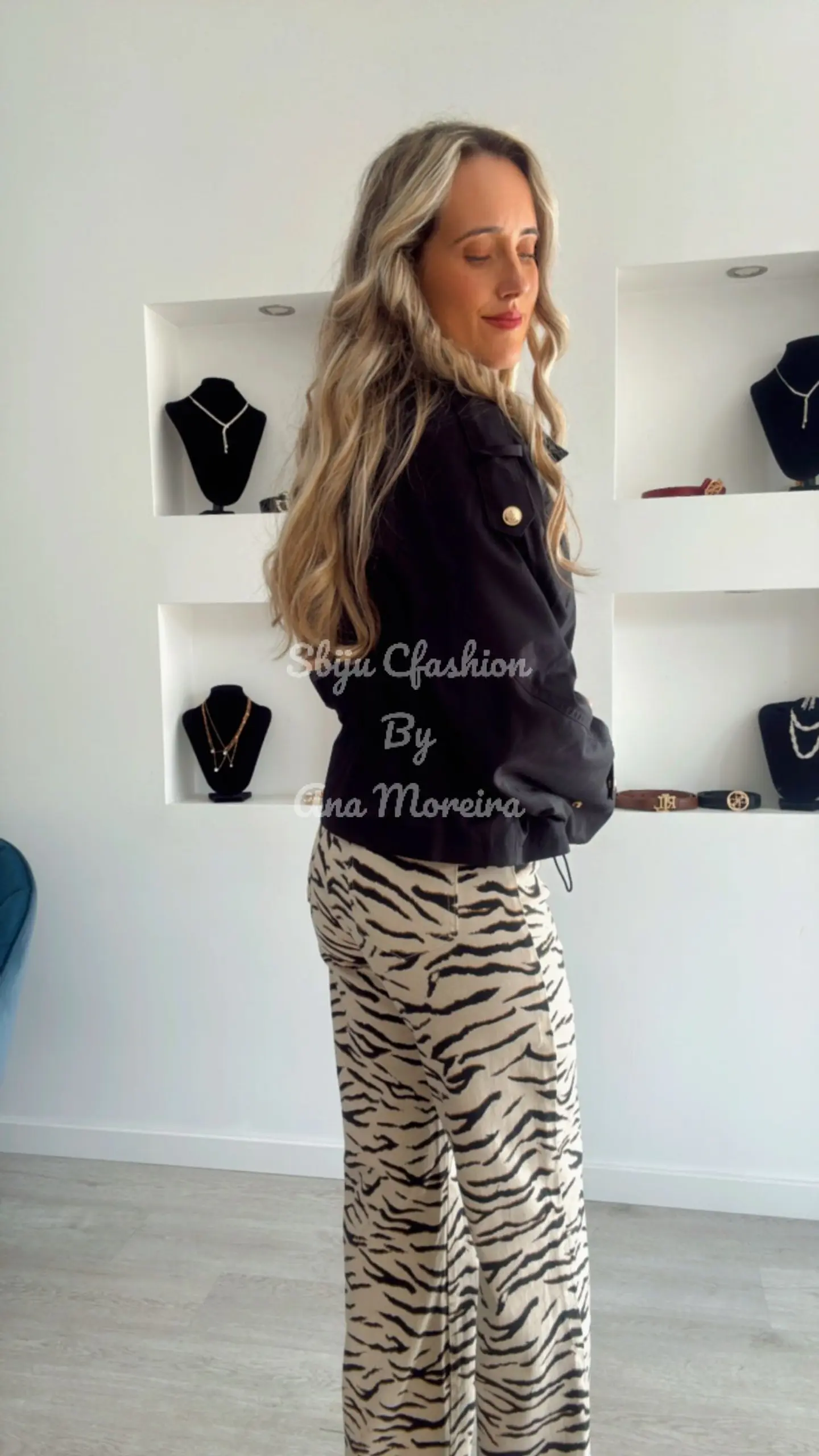 Parka Curta Ajustável na Cinta 2