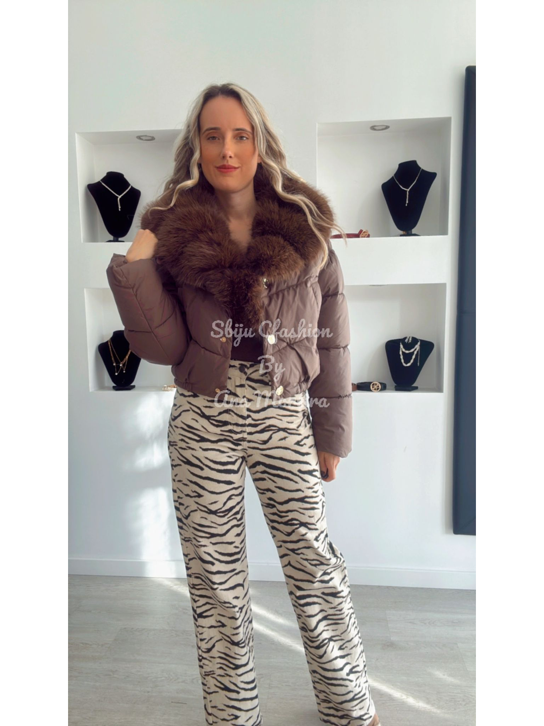 Kispo Curto com Pelo Removível 7