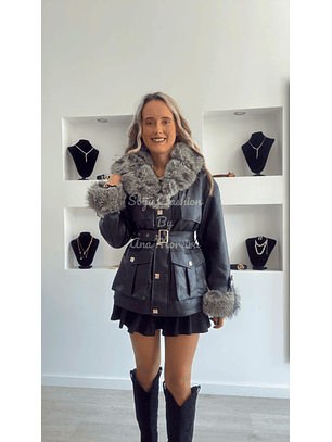 Casaco Preto em Ecopele com Pelo Removível