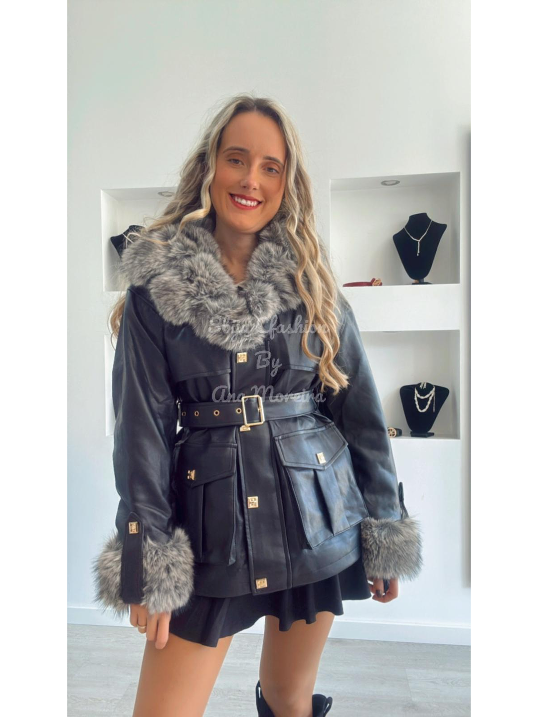 Casaco Preto em Ecopele com Pelo Removível 4