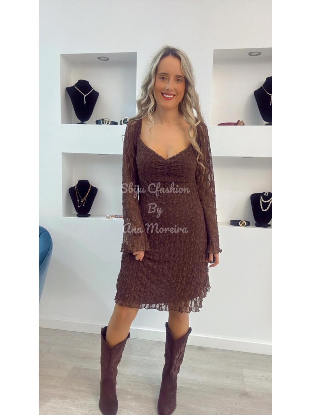 Vestido em renda solto com forro - TU 9