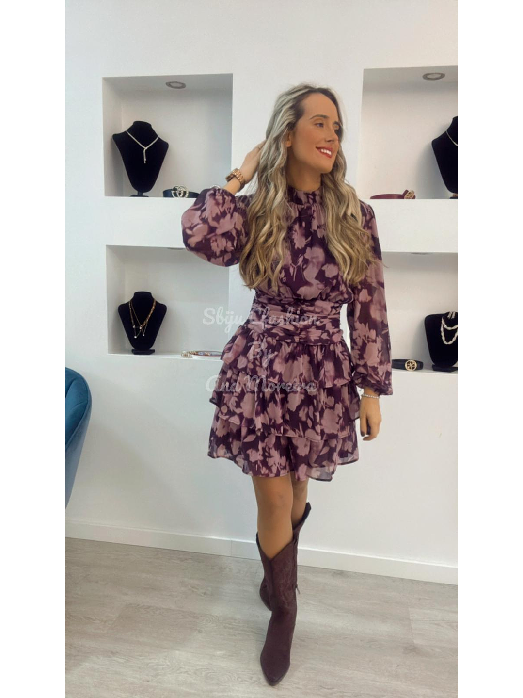 Vestido de folhos com estampado rosa 3