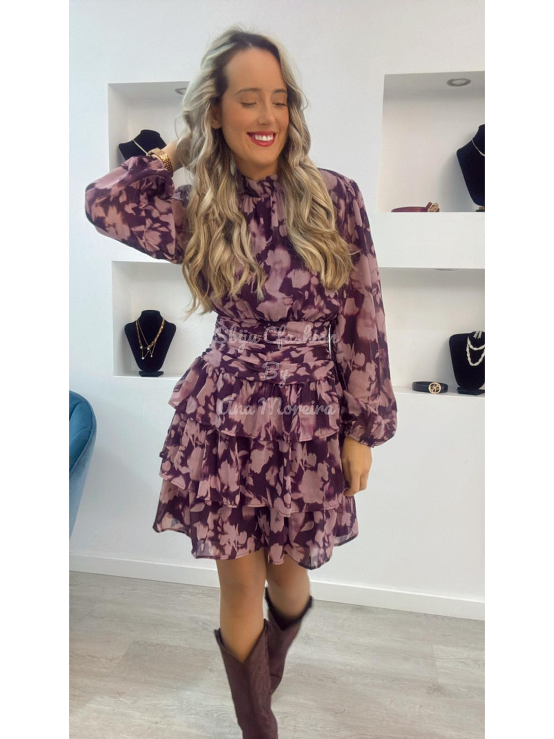 Vestido de folhos com estampado rosa 5