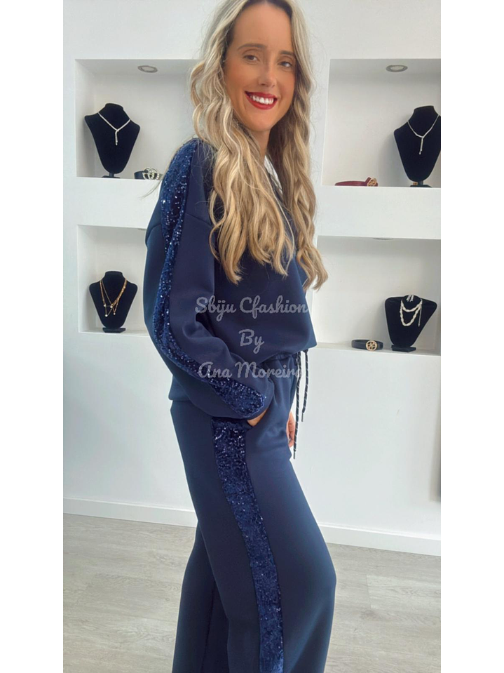 Fato de treino com risca lateral em lantejoulas - TU 8