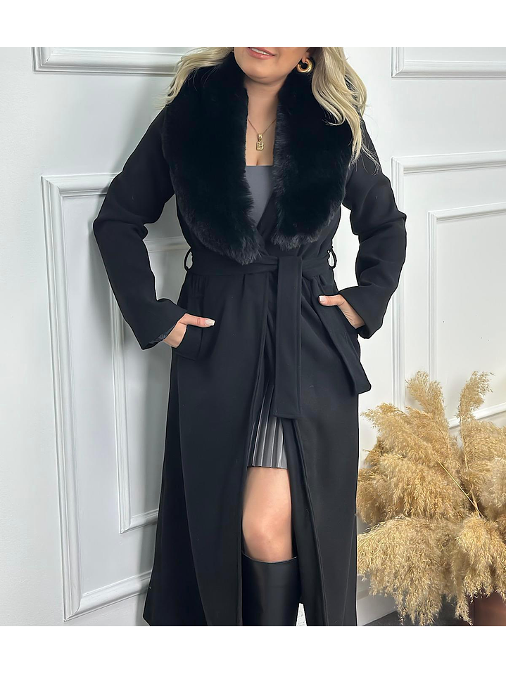 Casaco Comprido em Fazenda com Gola de Pelo Removível - TU 6