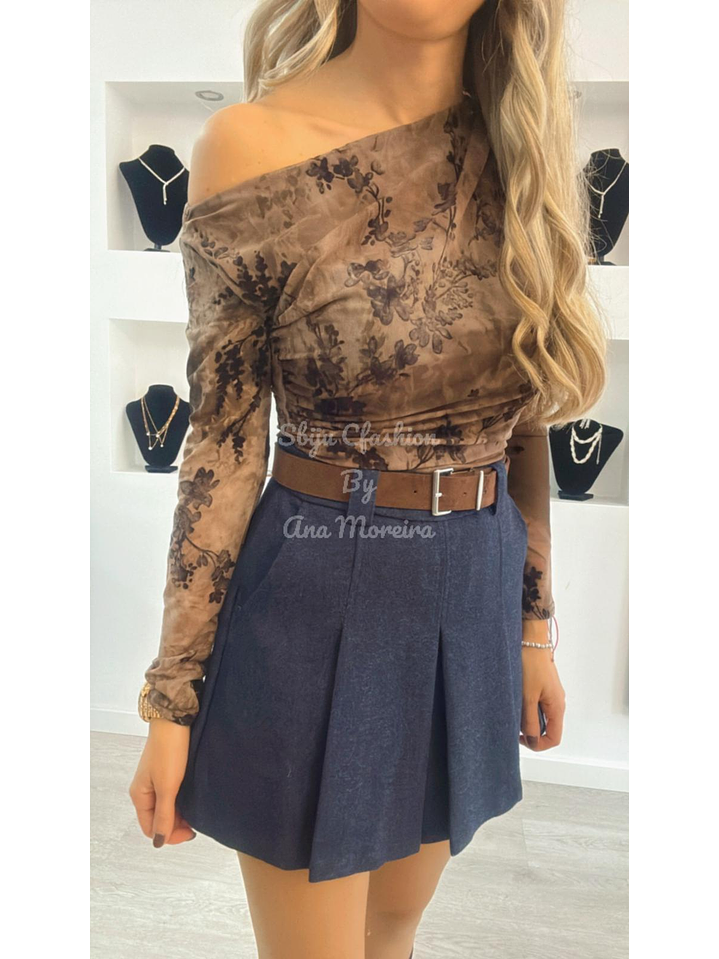 Body Assimétrico com Detalhes Aveludados 6