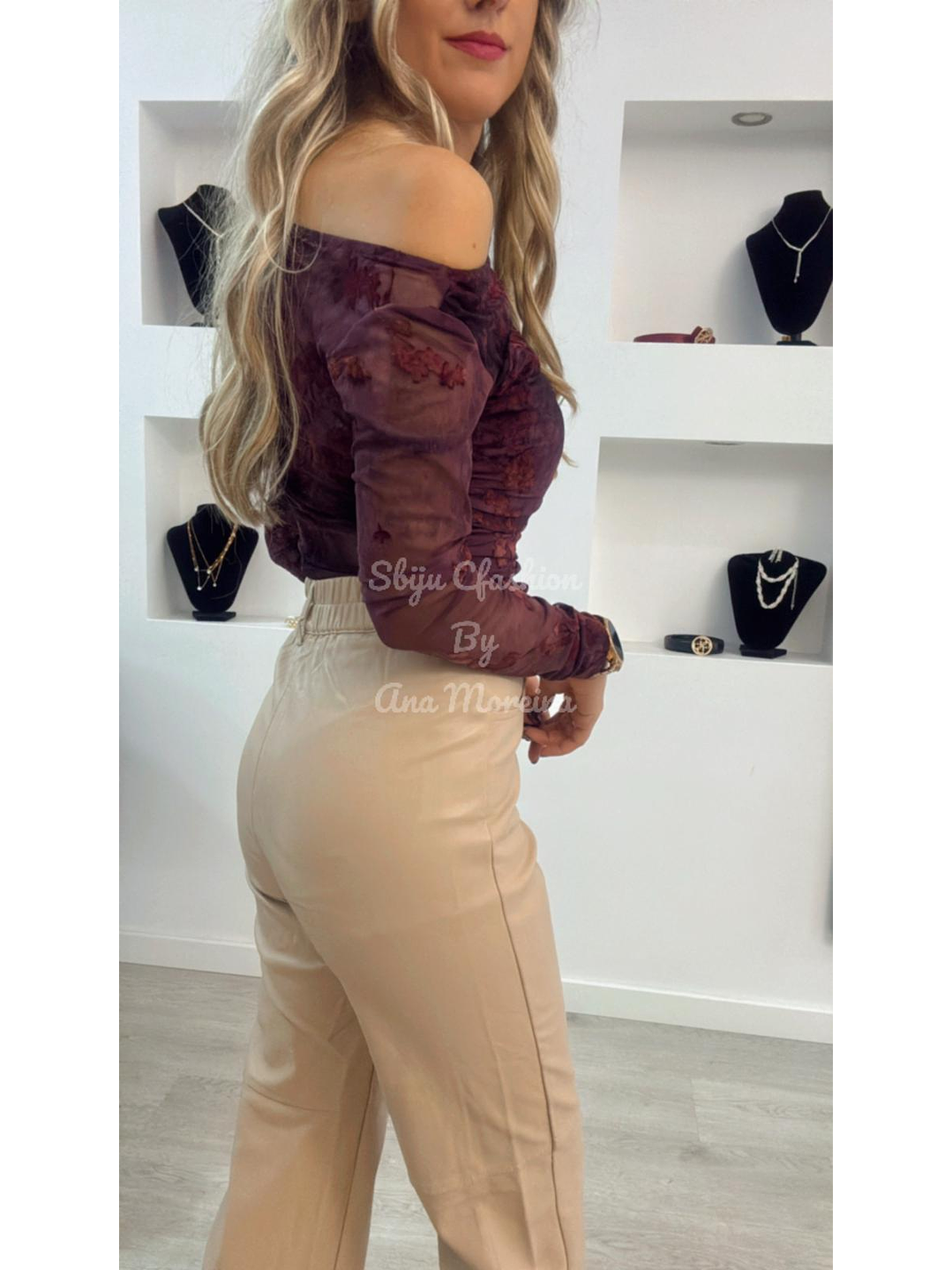 Calça em Ecopele Bege 2