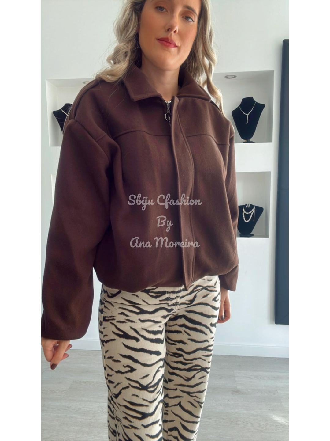 Casaco em Fazenda com Elástico na Cintura - TU 4