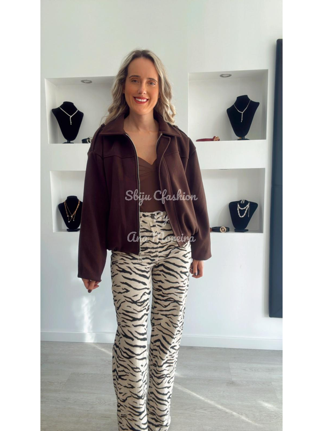 Casaco em Fazenda com Elástico na Cintura - TU 2