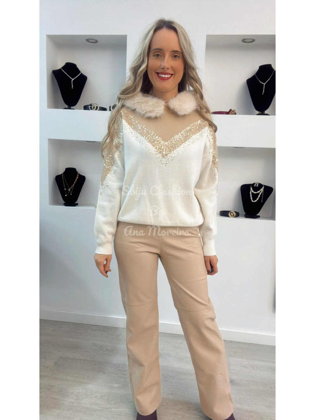 Camisola com Capuz e Gola de Pêlo - TU 1