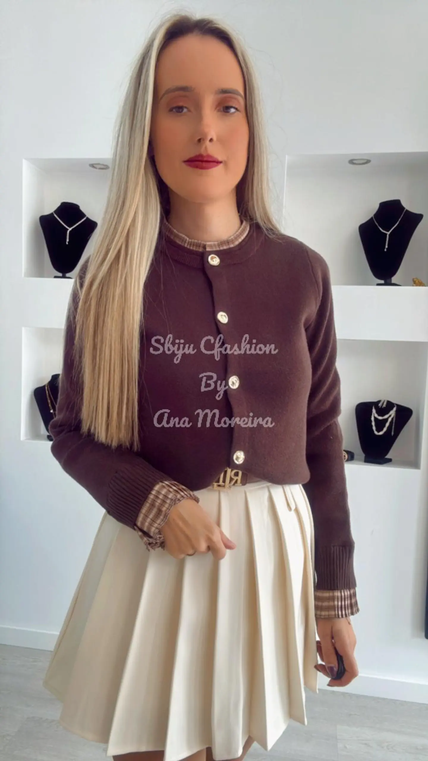 Casaco em Malha com Detalhe no Punho e na Gola - TU 1