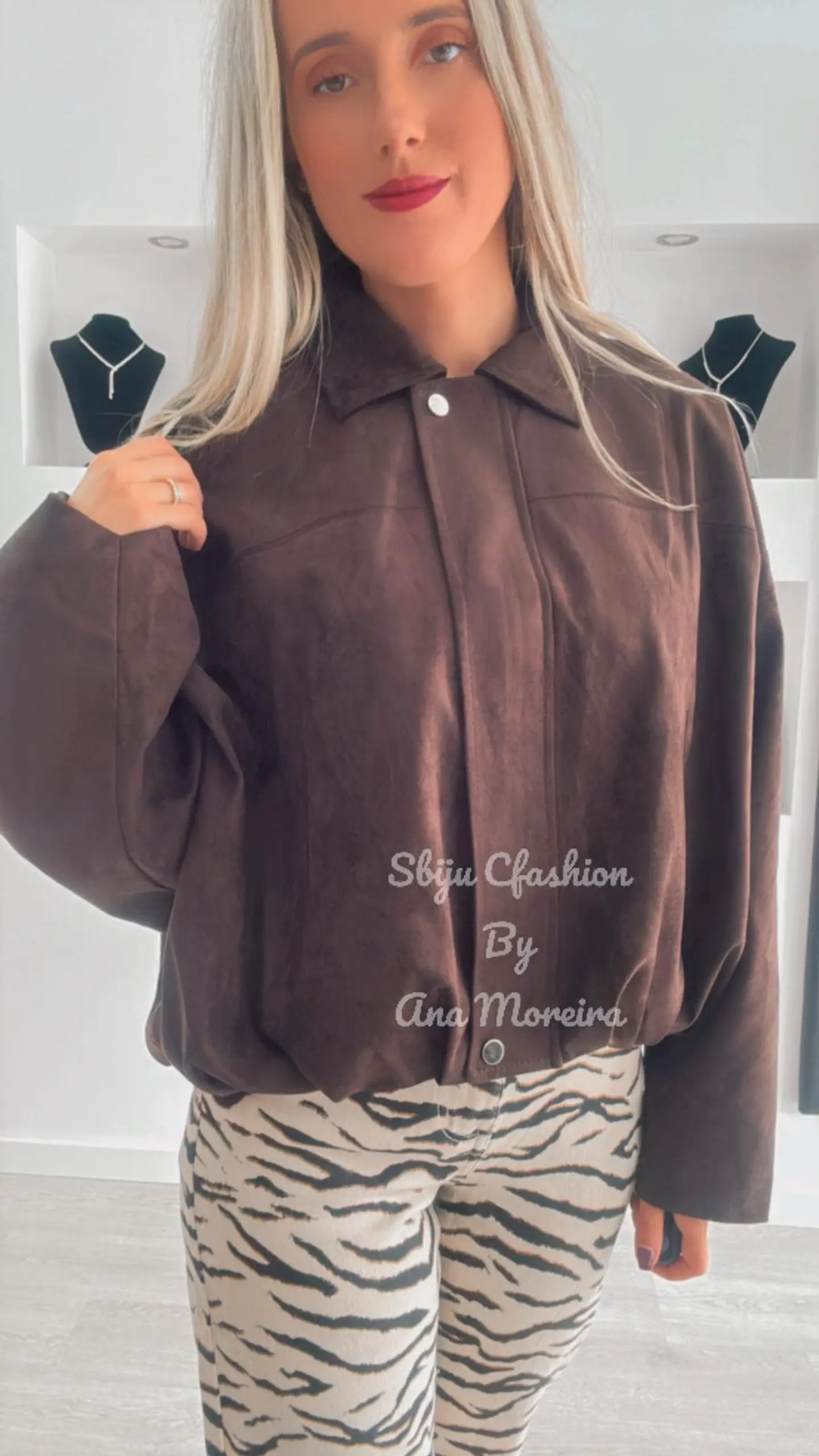 Casaco em Pele de Pêssego com Detalhe de Elástico na Cintura 6